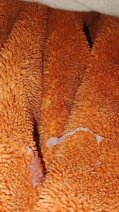 Spreading my masturbation