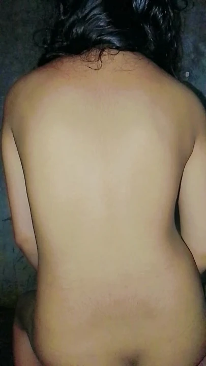 Akele hi maje le lye aaj