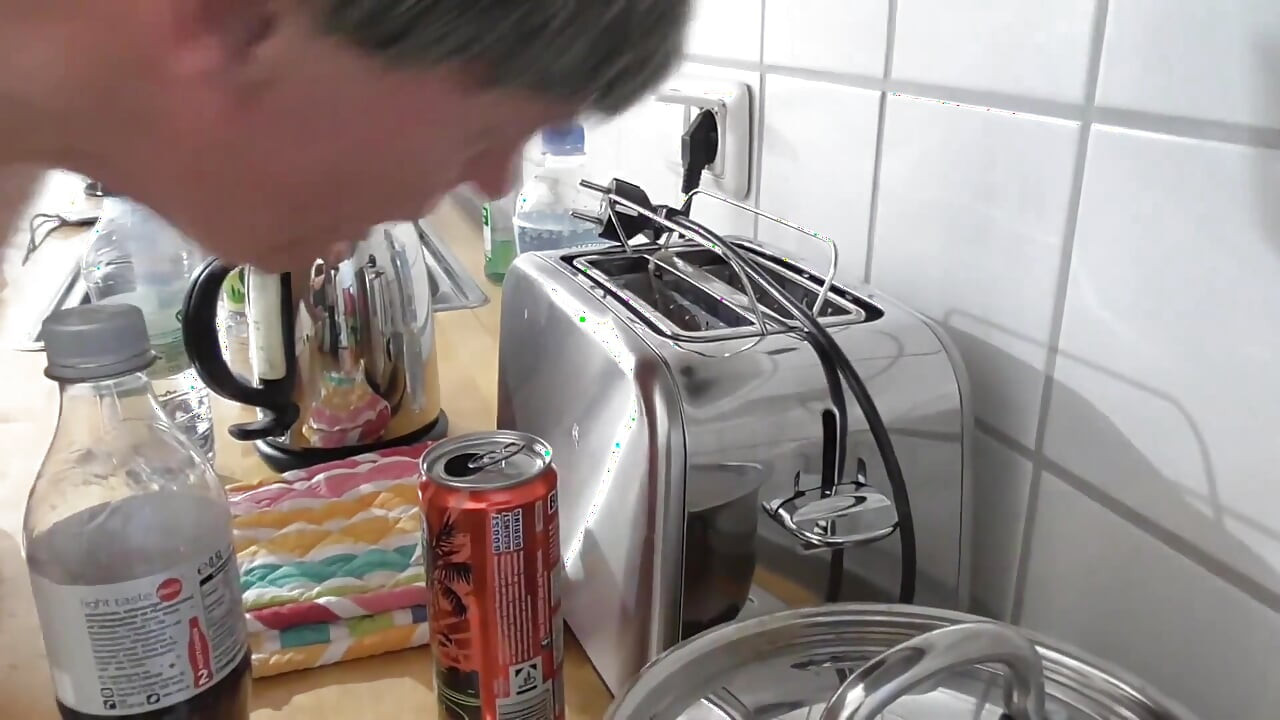 Pljuni na starog idiota