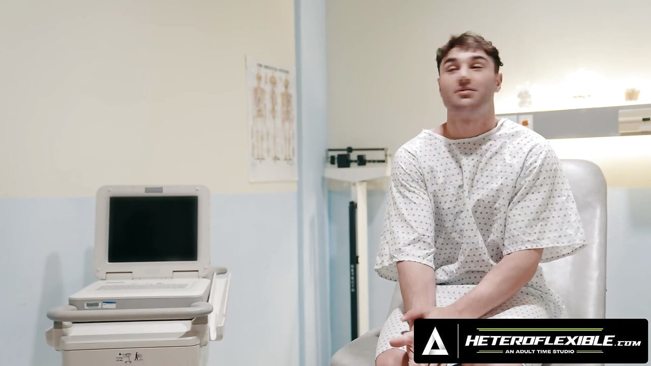 HETEROFLEXIBLE - Zboczony lekarz Dakota Payne nie może się powstrzymać podczas pełnego badania Michaela Bostona