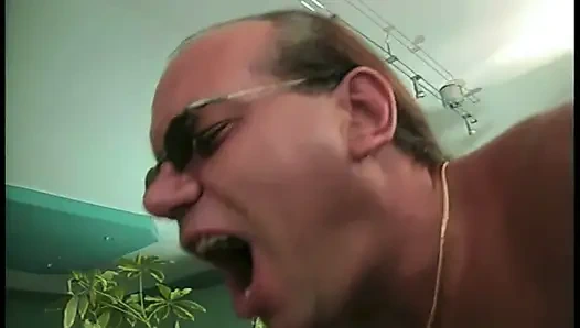 The Secretary Must Obey That Pig of a Boss