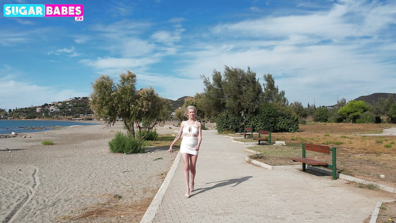 הנערה היוונית אנג'לינה מונרובה מקבלת עוד BBC על SUGARBABESTV