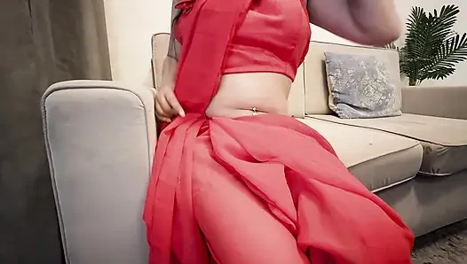 Malkin ke pair daba ke naukar ne seduce Kiya hardcore chudai