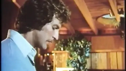 Adam iki ateşli yarak emiyor sonra yarağından döl içiyorlar - 2 sahne 1'de