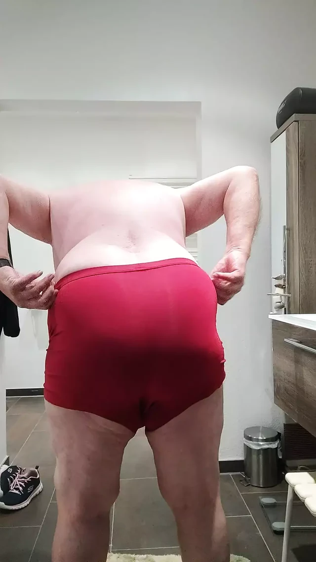 Little events while changing clothes