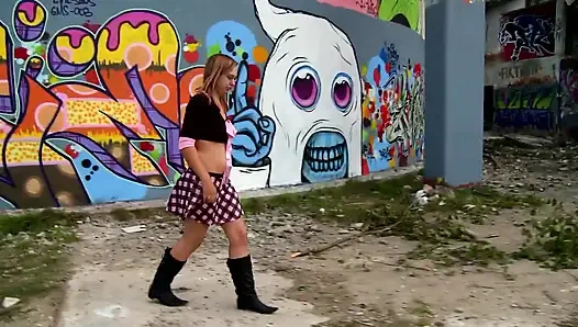 Yaramaz üniversiteli kızlar vahşi sikiş festivali