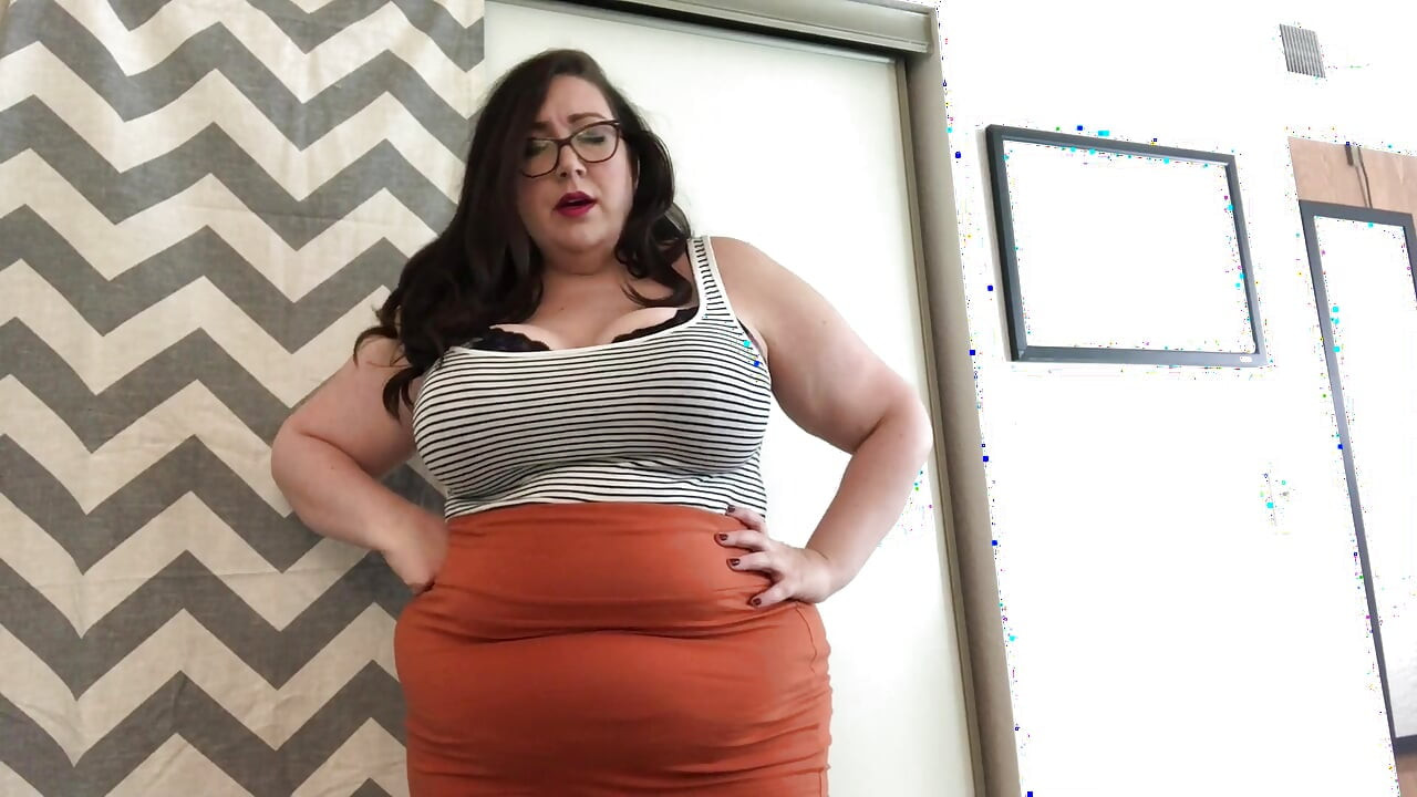 Stepmommy catches Ryan jerking off