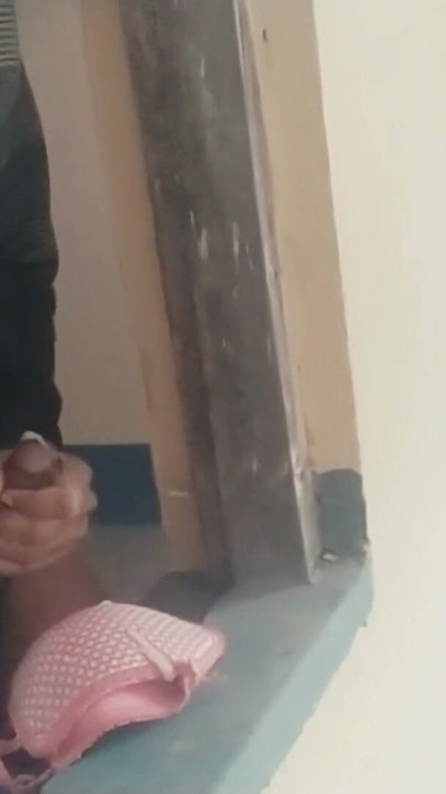 Visitei a casa da minha namorada Aash erroneamente e vi o que aconteceu no final. Foda-se seu sutiã, masturbação barulhenta e porra | Clipe 2
