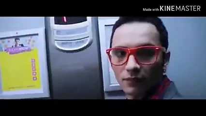 Romance in lift hollywood latest sex scene