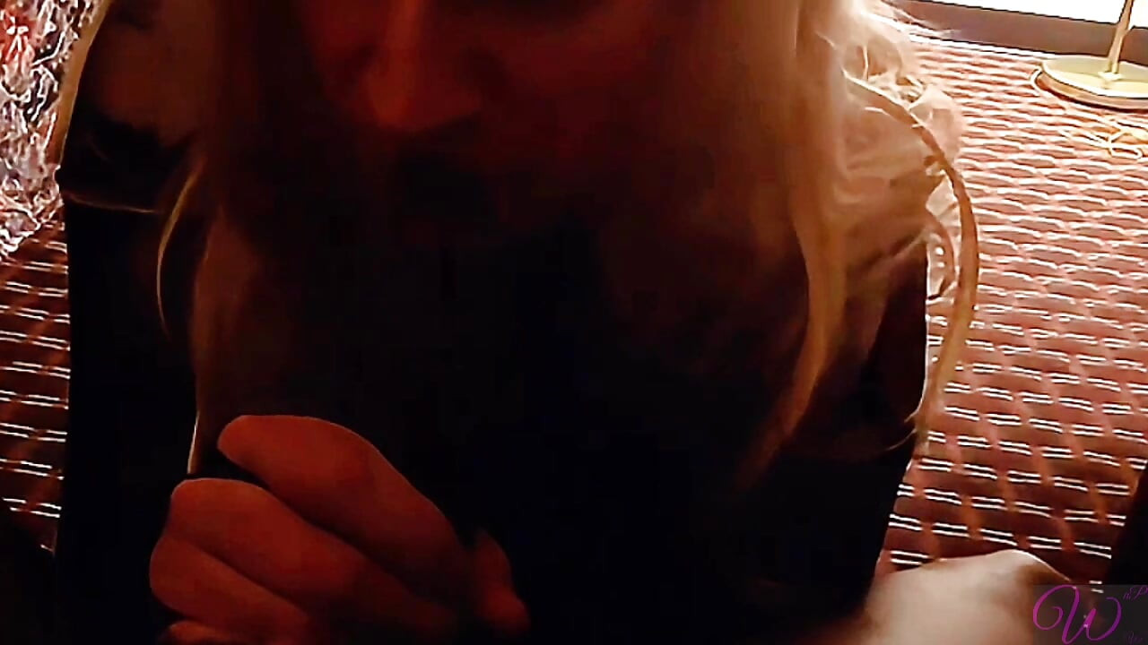 Crossdresser har stor svart kuk och ridning