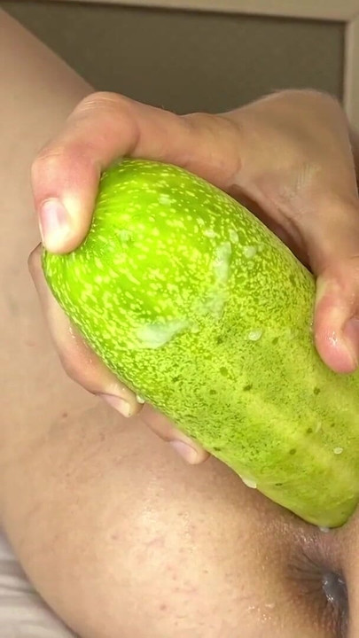 แตงกวาขนาดใหญ่ในหีเพื่อความรู้สึกใหม่! | คลิป 1