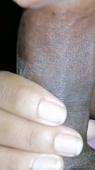 Indian Mallu celebrity who had sex with her Driver while fucking cum lord out and musterbating showed off her huge | Clip 1