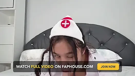 Yaşlı sapıklar kontrol ediyor