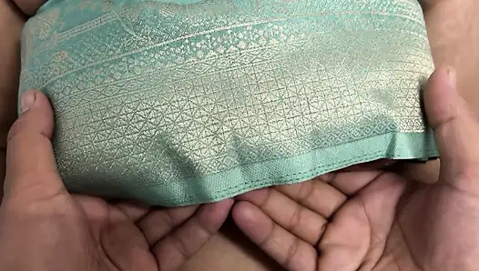 Индийскую жену трахнули в горячих синих Banarsi Saree и Chudai