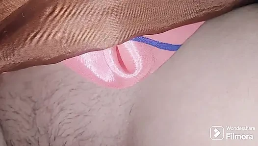 Chuddakad evli kadın priya ebeveynlerinin evinde Müslüman arkadaşının penisini emiyor, tam yüz videosu sert ıslak emiyor dölleme