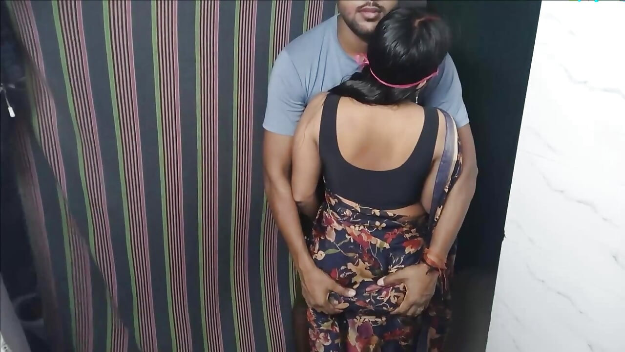 Big Tits Indian Housewife Fucked in Saree Boobs Bouncing up and Down