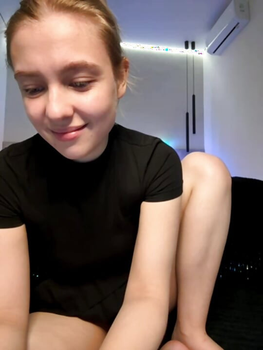 Fingering memek merah muda buatan sendiri