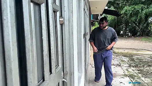 Kıvrımlı MILF Mara Seks Bir Hırsızla Yatıyor