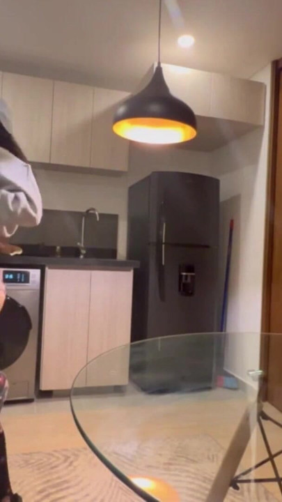 My neighbor's hot cuca comes to visit me | Clip 2