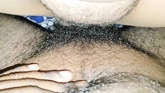 Istri desi disetubuhi lundnya dengan sangat lebar