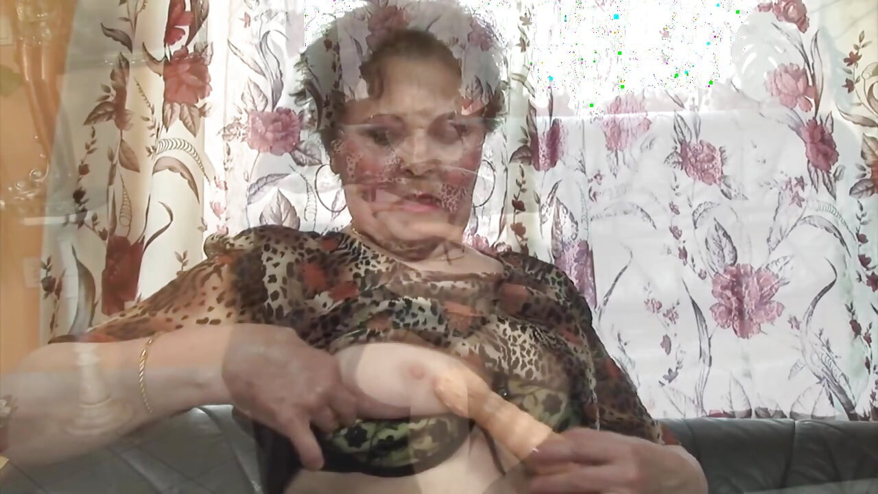 Granny enjoys her dildo!