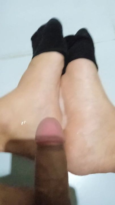 Feet Cum