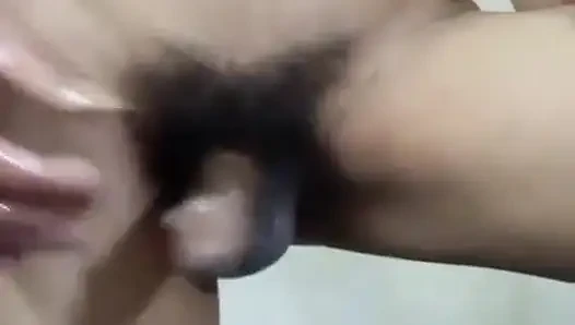 Küçük yarağım fışkırtıyor