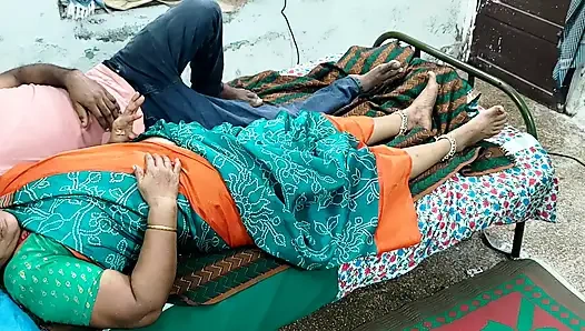 Tatlım, üvey kız kardeşim ve ben dinlenirken kimsenin haberi olmadan sikişmemiz tavsiye edildi.