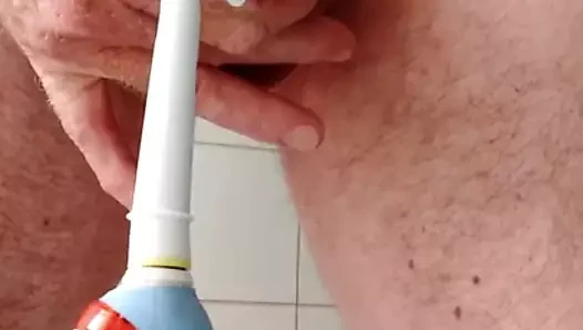 Diş fırçası ağır çekim