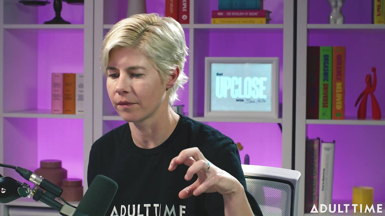 Hailey Rose : tumblr, échangistes et l’incident des céréales | Le podcast time pour adultes