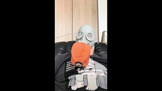 N.v.a.マスク第1号-私の頭にジップされる息袋パート3-ラテックスガスマスク呼吸プレイ