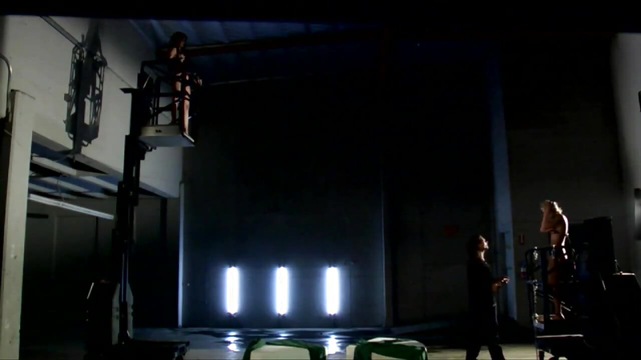 Cel mai tare sex în trei, două curve dependente de fetiș și un tip cu pula mare