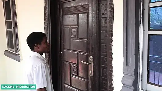 Мой бойфренд пришел навестить меня и в итоге трахнул мою старую сводную сестру