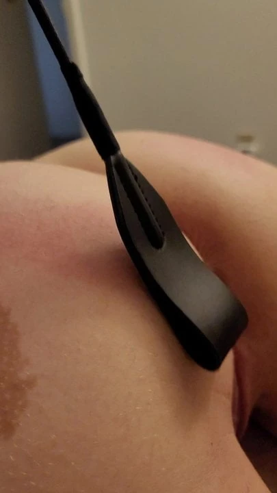 Wet cunt spanking