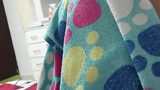 I Masturbate While My Wife Does Her Nails