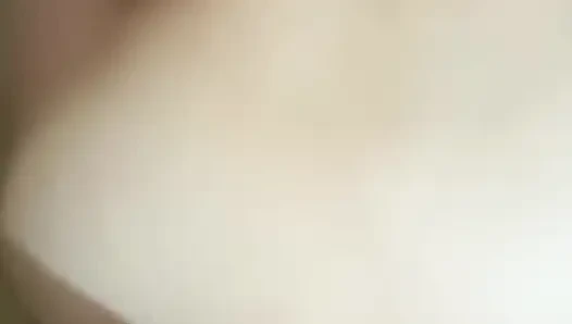 Pantat bahenol tante seksi ini dientot habis-habisan di kamar mandi