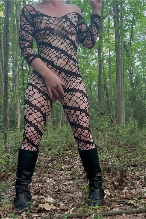 Hot MILF in Lingerie Masturbating & Squirting in the Woods