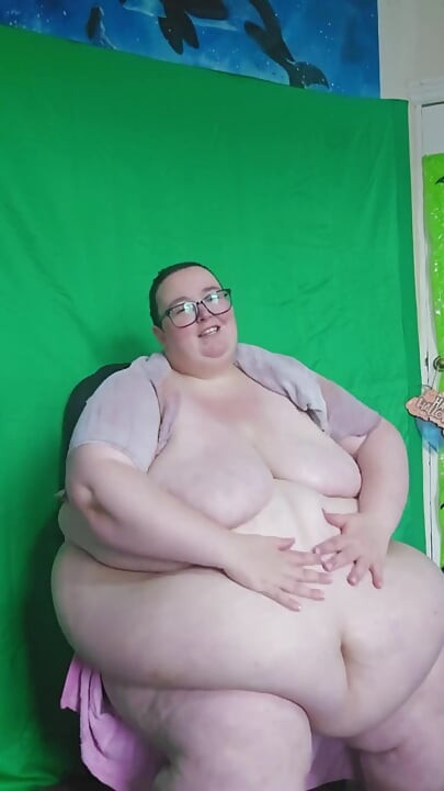Gorda en masaje con crema