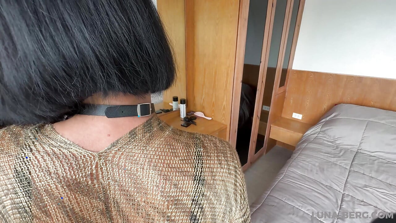 Married MILF Fucks Resort Worker While Husband Is Away - Vacation Cheating!
