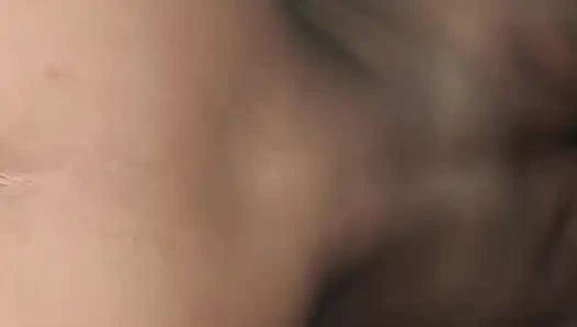 Hintli hizmetçi yüksek sesle inliyor seks videoları