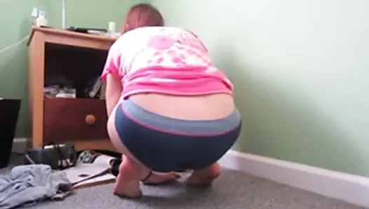 Girl farting around in her bedroom
