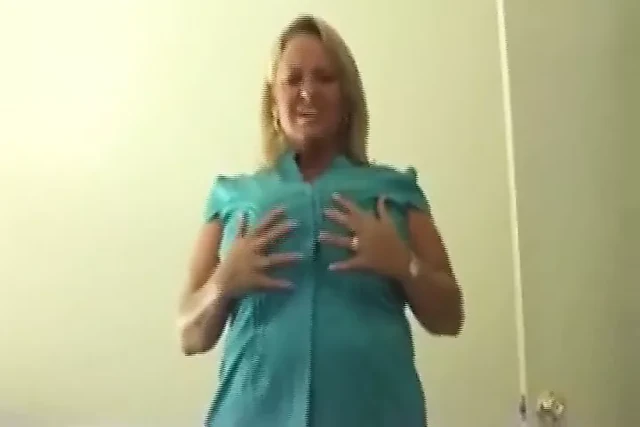Busty milf handjob