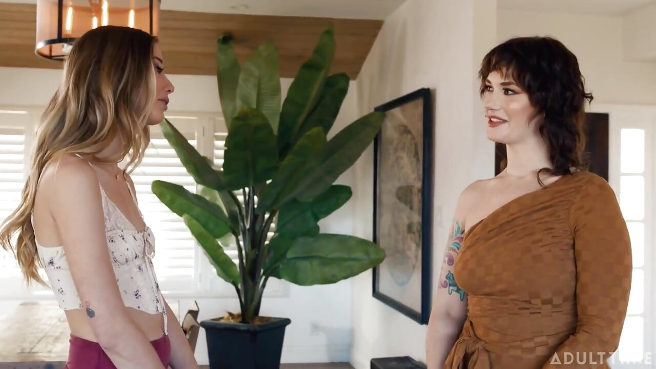 Adult Time - Haley Reed Masturbates One Last Time in Her Old Home but Realtor Siri Dahl Catches Her