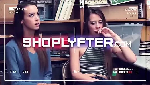 Schöne latina kayme kai stöhnt, während sie meinen schwanz streichelt