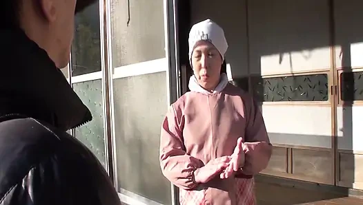 A076G02 wanita dewasa yang tinggal sendirian di pedesaan tanpa hiburan telah cabul dan kaya seks di depan kamera!