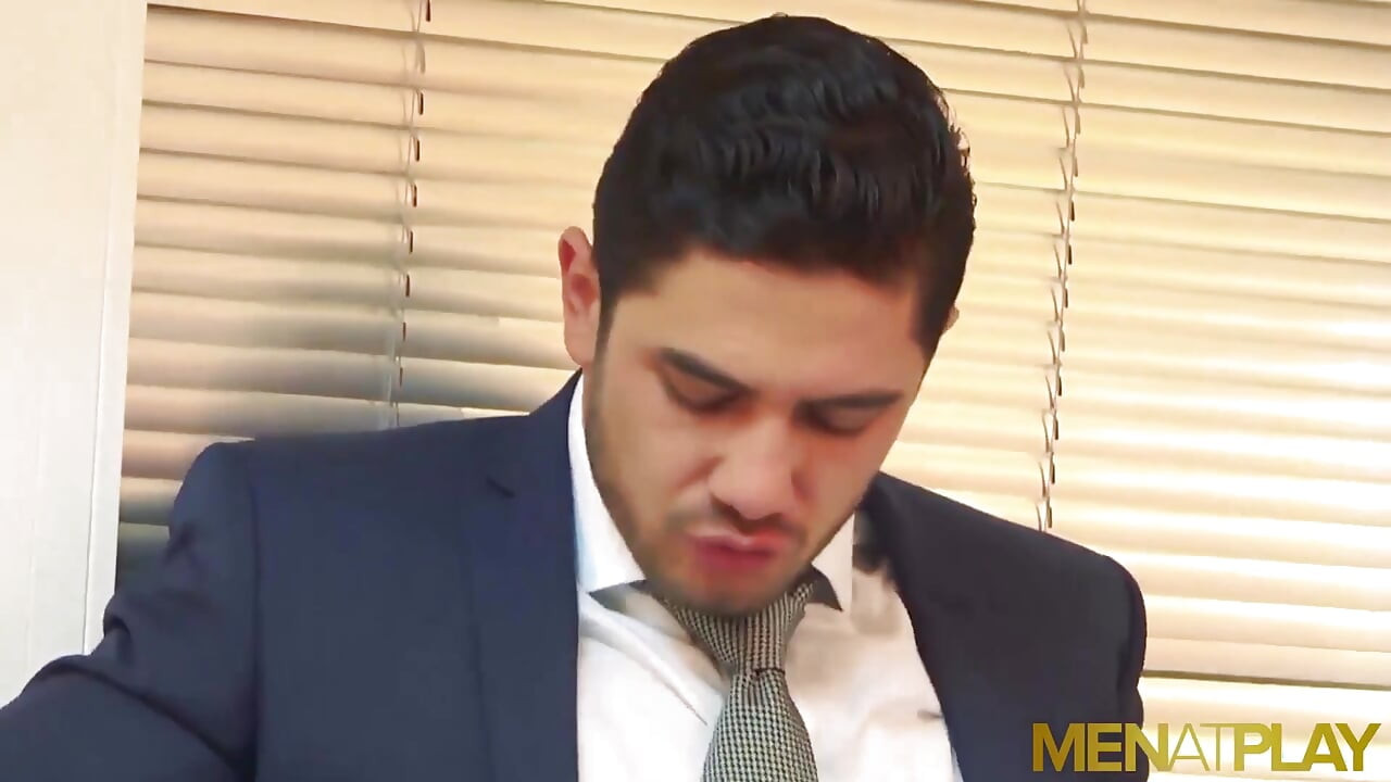 MENATPLAY - Latins Dato Foland and Frank Valencia anal fuck