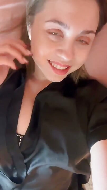 Do You Want to Come to Me Honey, My Bed Is Waiting for You