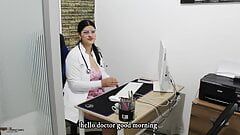 Em uma consulta médica, meu médico com tesão fode minha buceta - pornô em espanhol