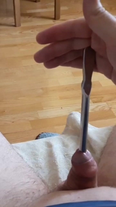 Guyon close up extreme deep insertion