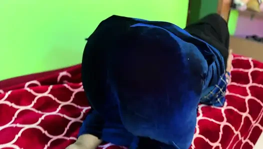 Büyük götlü güzel desi kız